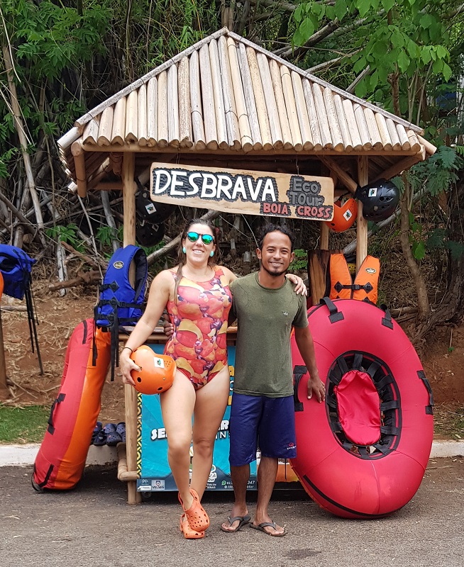 Raquel e Paulo fazendo boia cross no rio azuis em Aurora do Tocantins,  um pedacinho das Serras Gerais