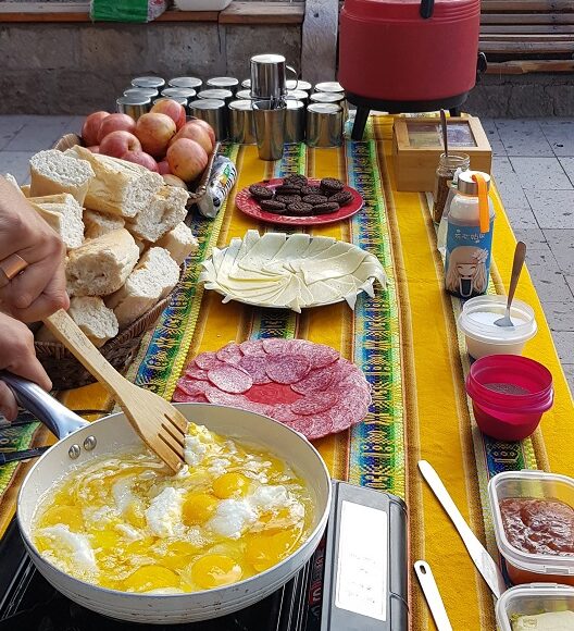 Café da manhã durante passeio - Agência do Brasil para o Mundo